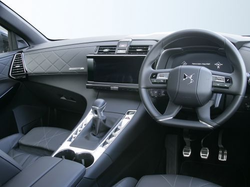 ds ds 7 crossback hatchback 1.6 puretech 180 performance line + 5dr eat8 2020 interior