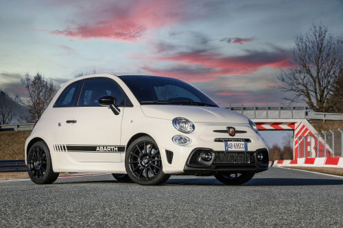 ABARTH 695C CONVERTIBLE 1.4 T-Jet 180 2dr Auto view 9