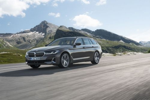 BMW 5 SERIES DIESEL TOURING 520d MHT M Sport 5dr Step Auto [Pro Pack] view 3