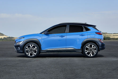 Hyundai kona electric hatchback 150kw deals premium